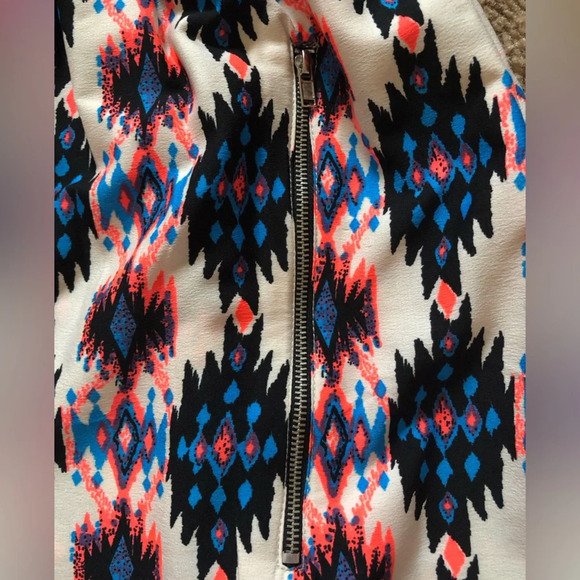 True Destiny Patterned Summer Dress with Pockets Size Medium - Picture 4 of 6